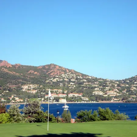 Cap Esterel : 2 Pieces Rez De Jardin Mer - C4 279la Apartamento